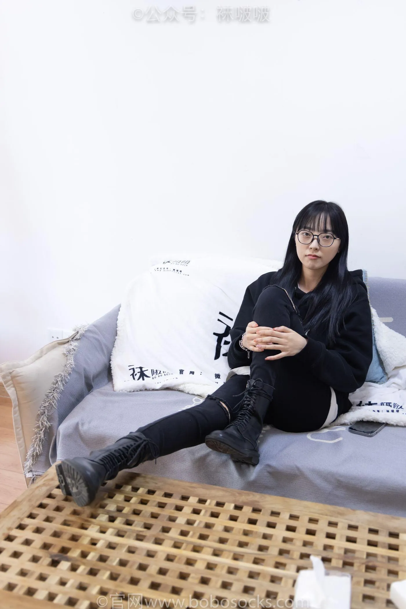 [BoBoSocks袜啵啵]NO.061 稚予-短靴、白棉袜、裸足 [145P]插图1